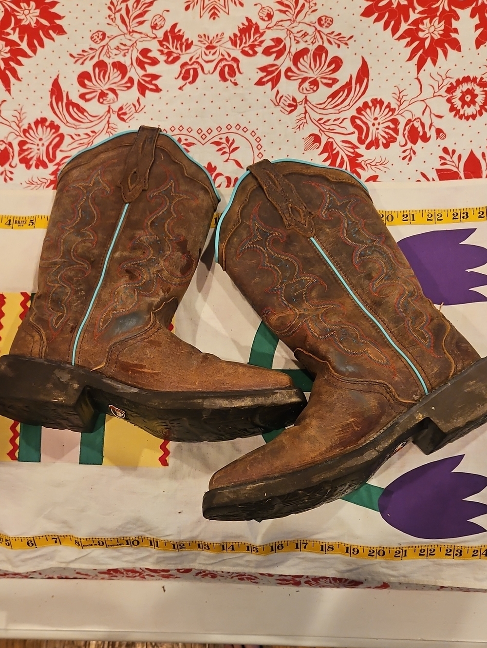 Justin Cowboy Boots Size 10B Womens
